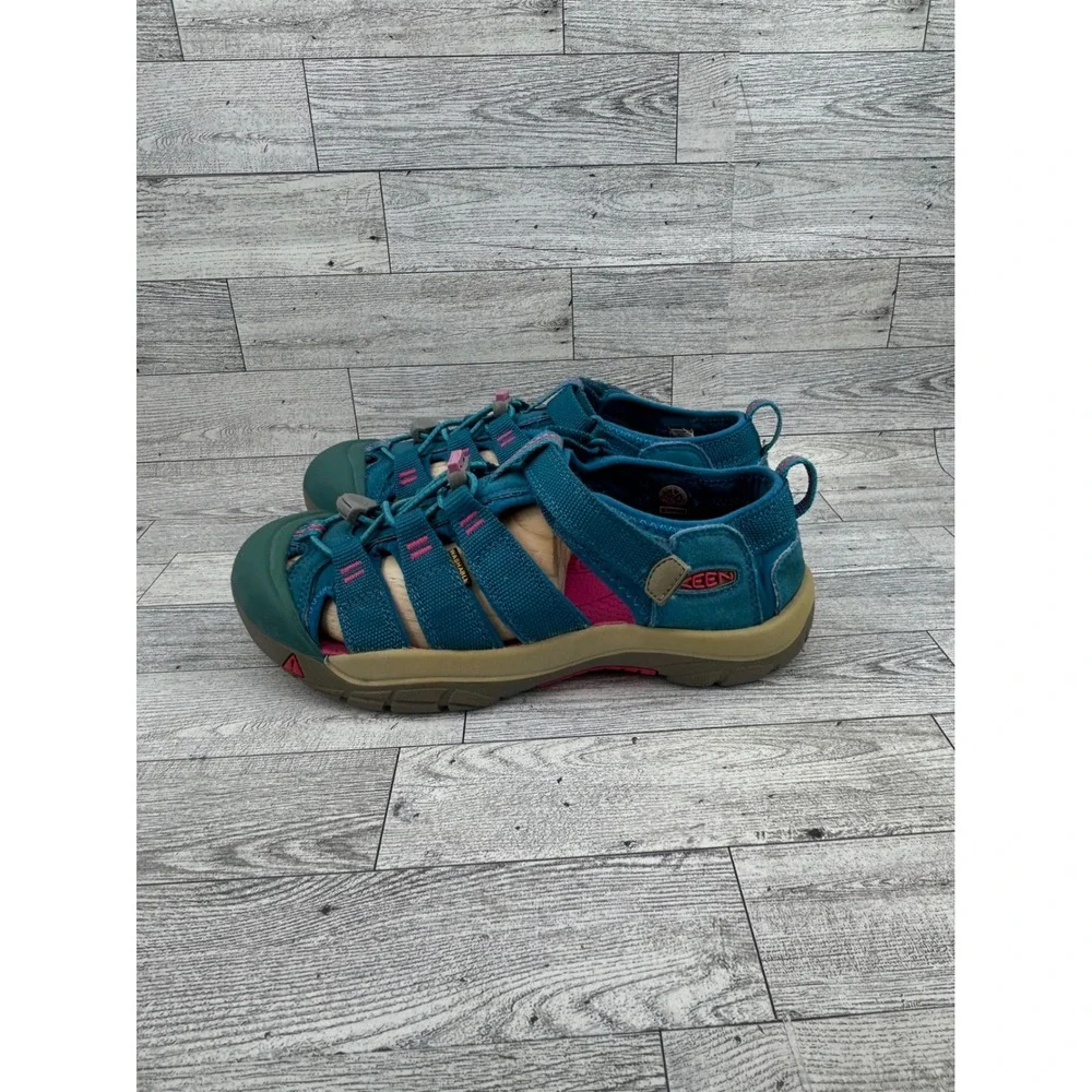 Keen Newport H2 Blue Pink Hiking Sandals Kids Sz 5 1020362 Toe Protection